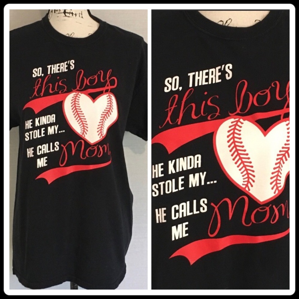 EUC GILDAN Cute Mom’s Baseball Tee